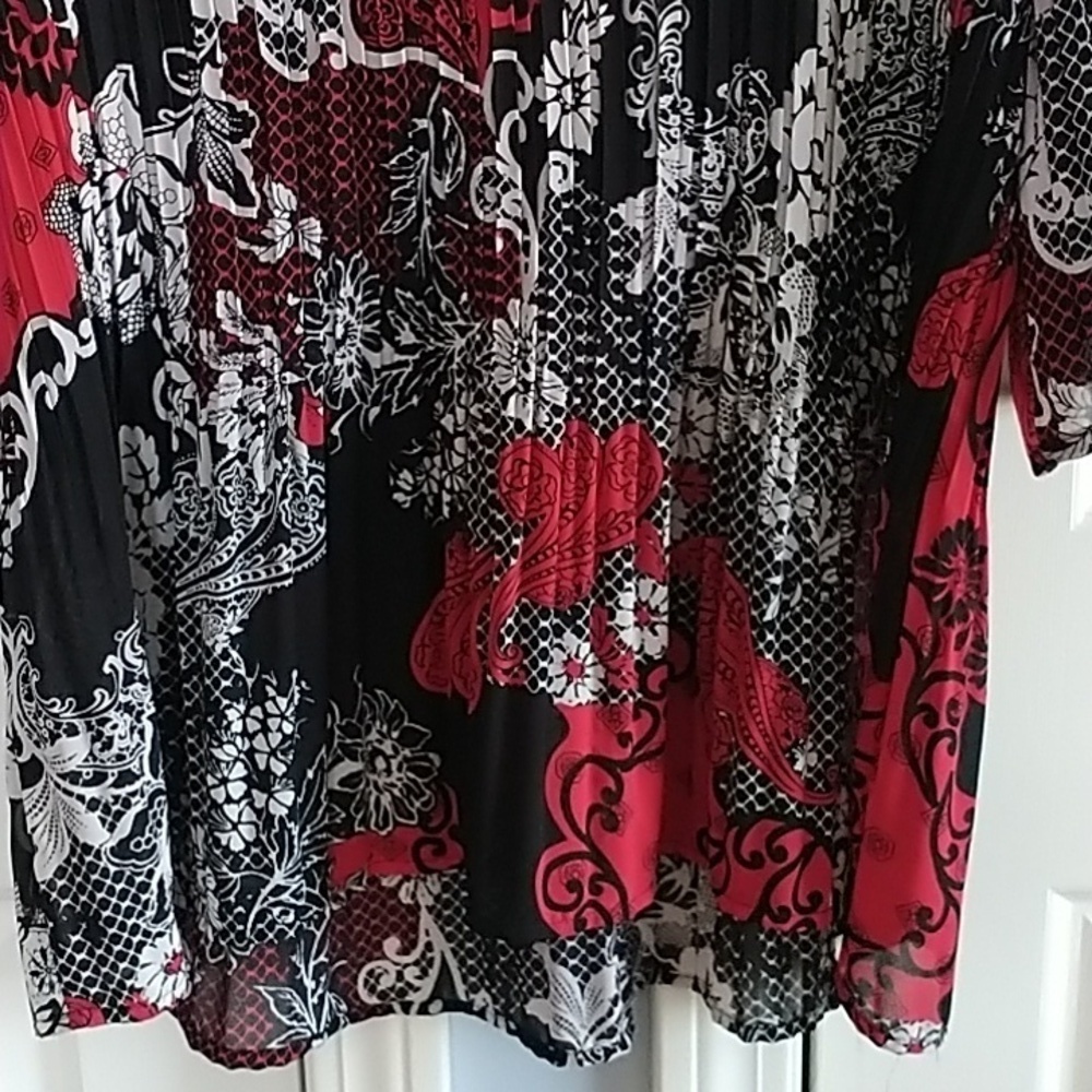 Avenue V Neck Accordion Pleated Tunic Top Blouse 26/28 - Picture 9 of 10